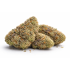 Gros plan sur fleurs Northern Lights CBN avec têtes compactes riches en trichomes, aspect résineux naturel, idéal pour apaisement et anti-stress